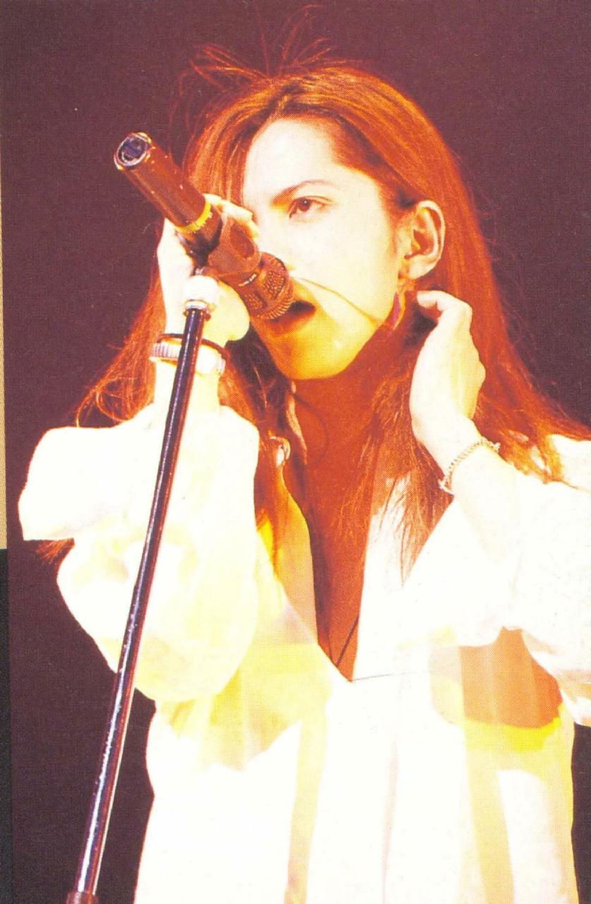 日本彩虹乐队主唱hyde