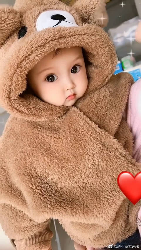 我是一只很有灵魂的小棕熊!这大眼睛太萌了!