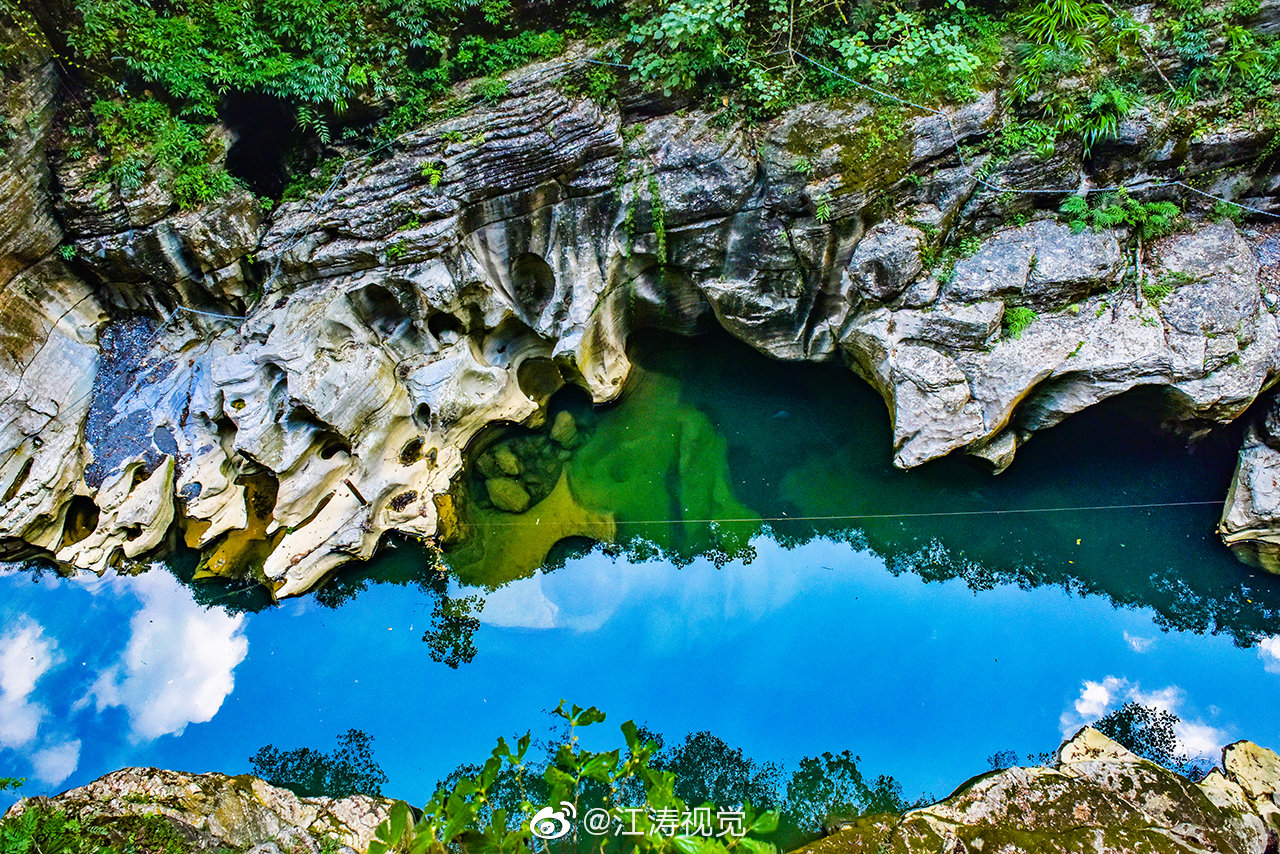 恩施地心谷里地心奇观旅游区最大的特色就是奇了