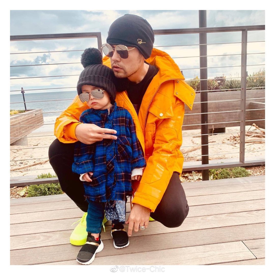周杰伦和儿子女儿合影合集对女儿甜宠的超级奶爸