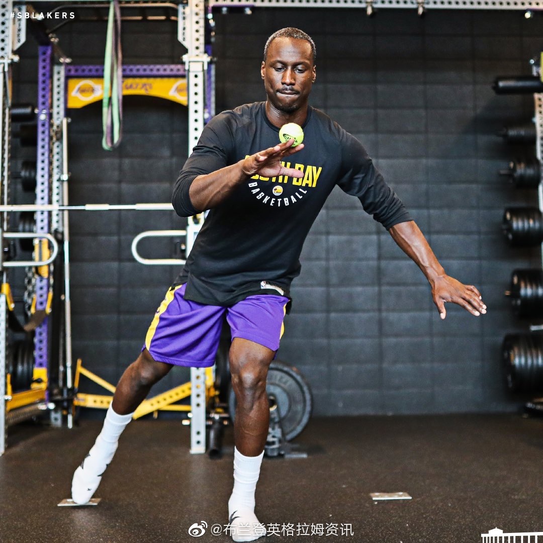 英格拉姆开始训练