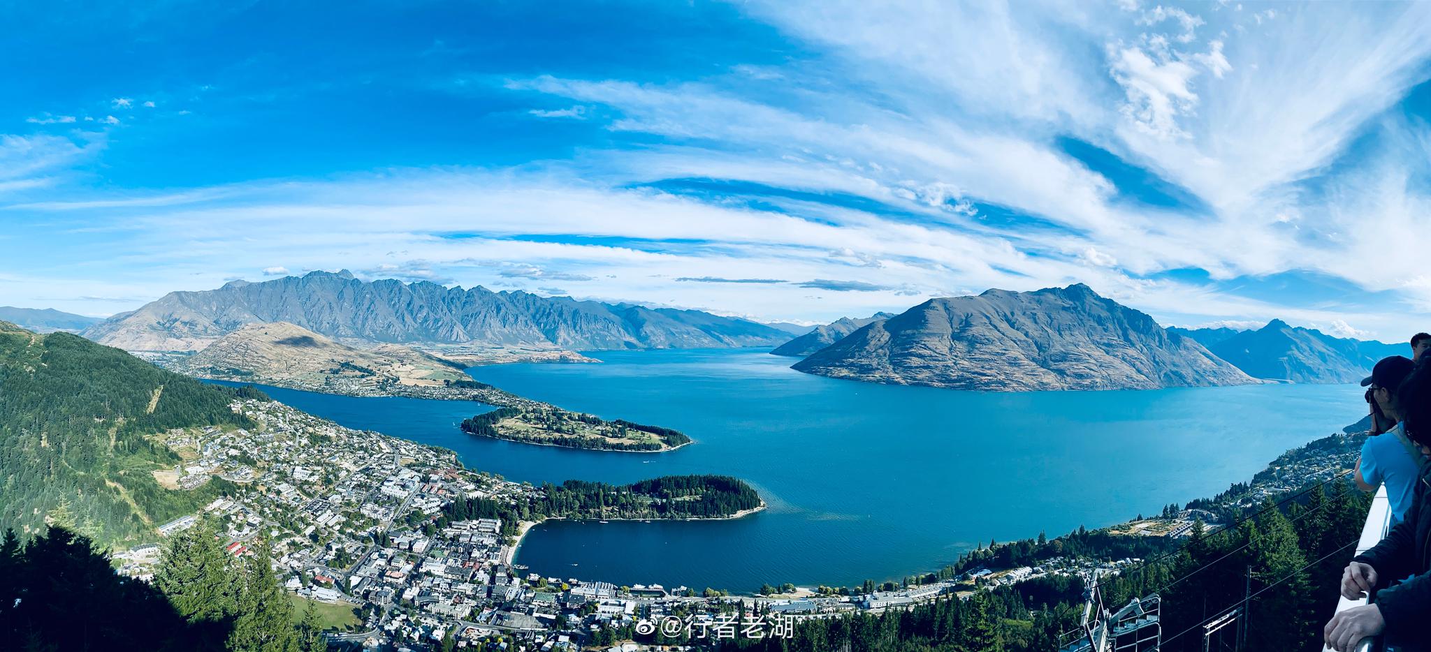 在皇后镇呆了两天,坐skyline到山顶,俯瞰皇后镇,风景怡然_高清图集
