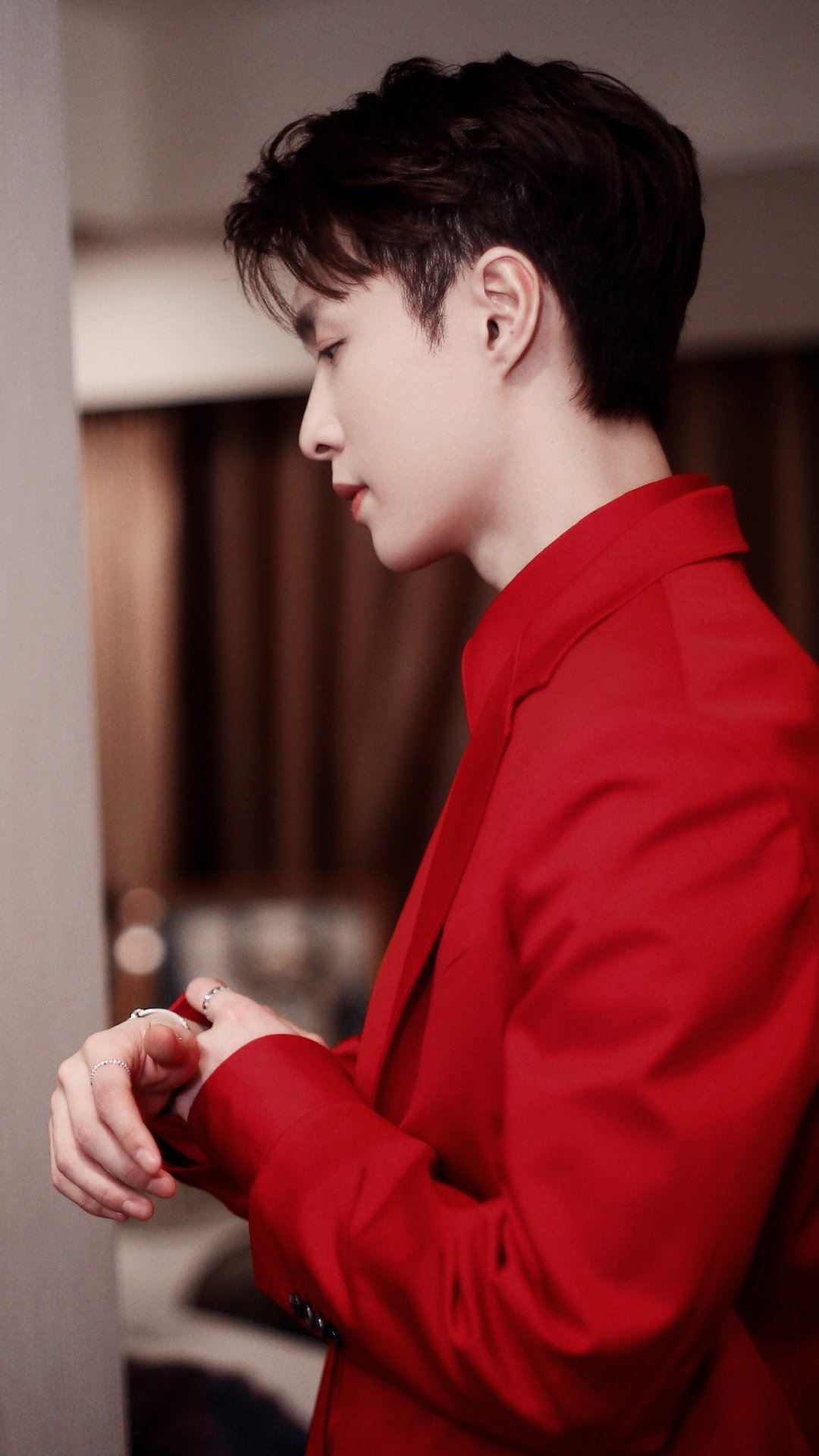 张艺兴中国红,帅哥一枚