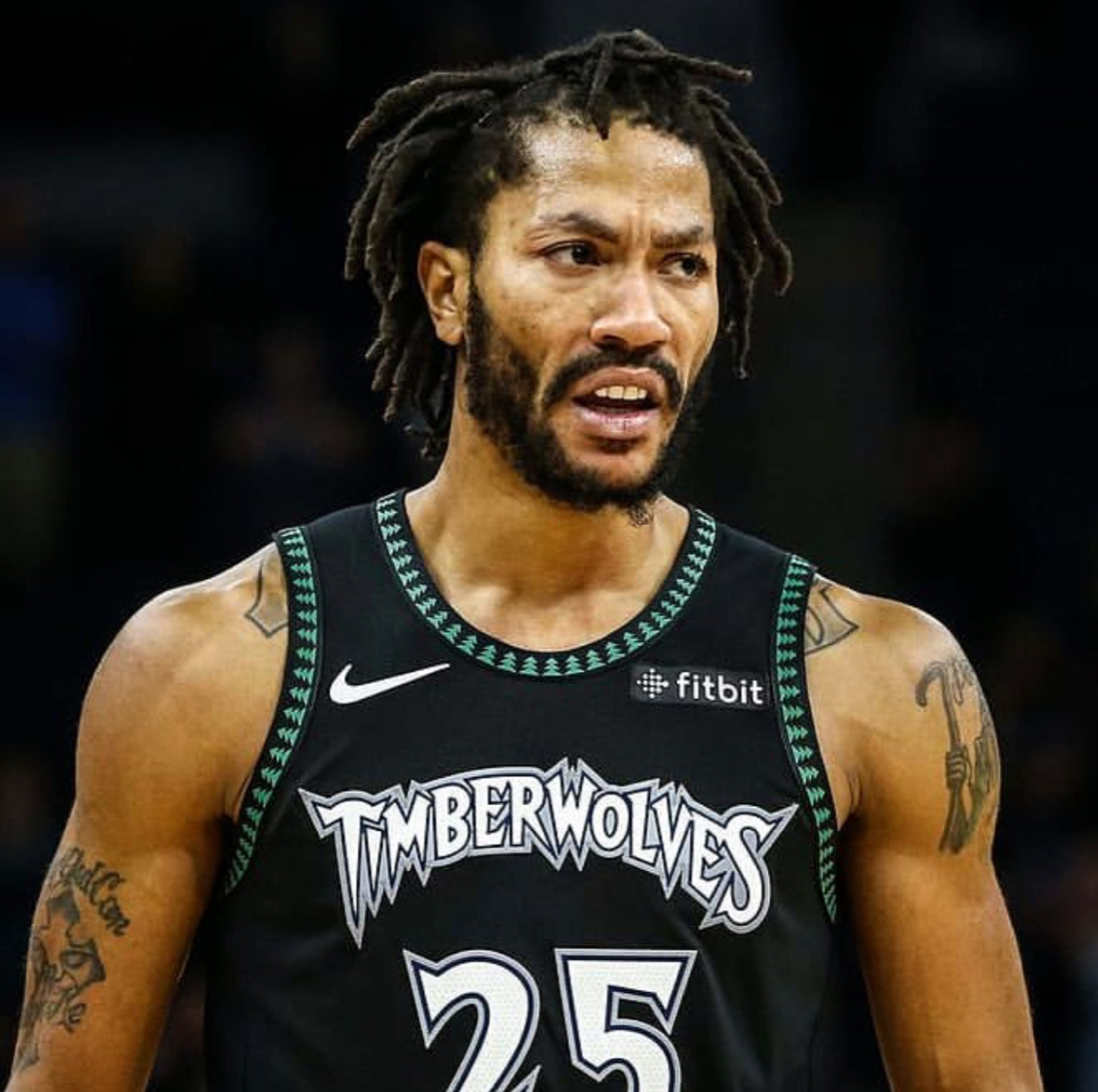 shams报道德里克罗斯成功接受右肘手术将无限期缺战