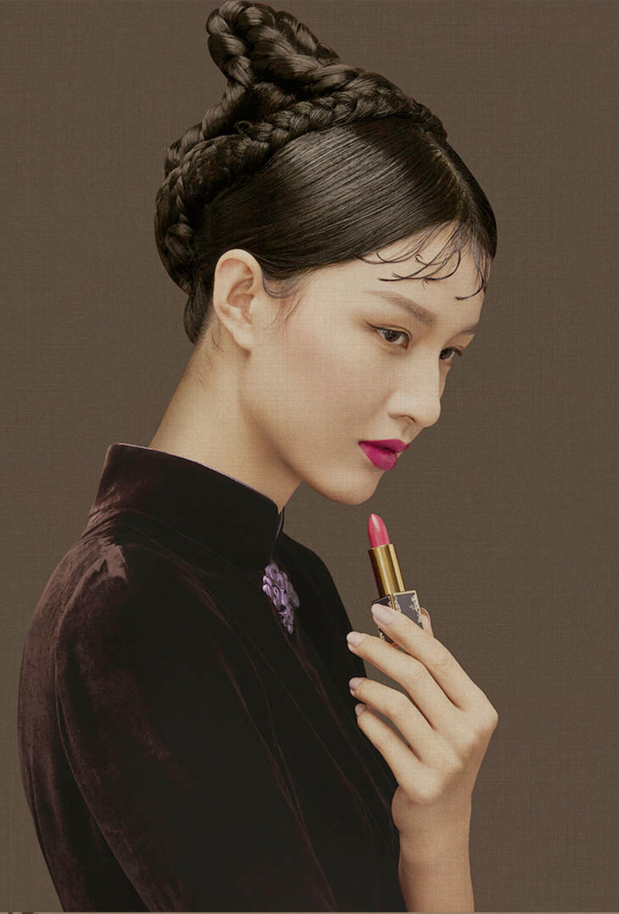 姑娘们别天天追洋货了,这次故宫真的推出了首款彩妆