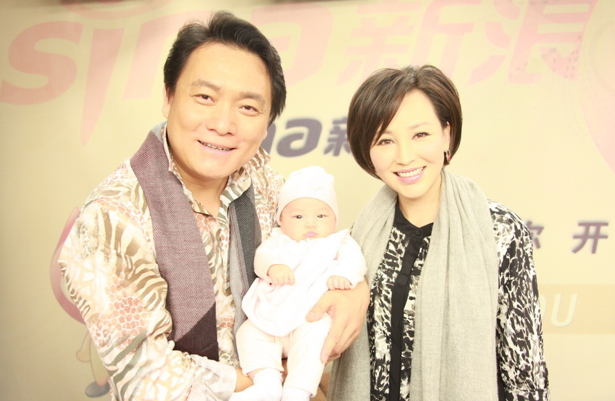 导演连生俩娃,如今丈夫用一整部戏力捧她|力捧|岳丽娜|导演_新浪网