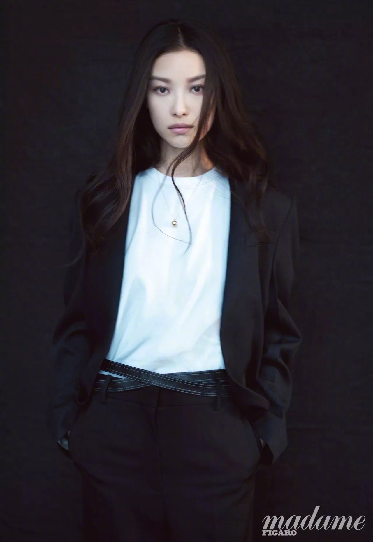 倪妮黑白素雅,简洁高质.