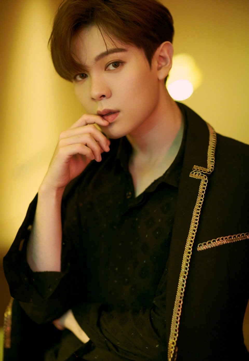 今日凌晨,坤音老板秦周懿发文