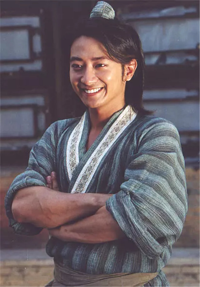 18年前一部古装偶像剧林心如柯受良演配角陆毅在里面客串