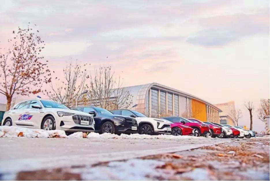 实测11款电动车冬季续航：奥迪e-tron偏差最小，小鹏表现出色