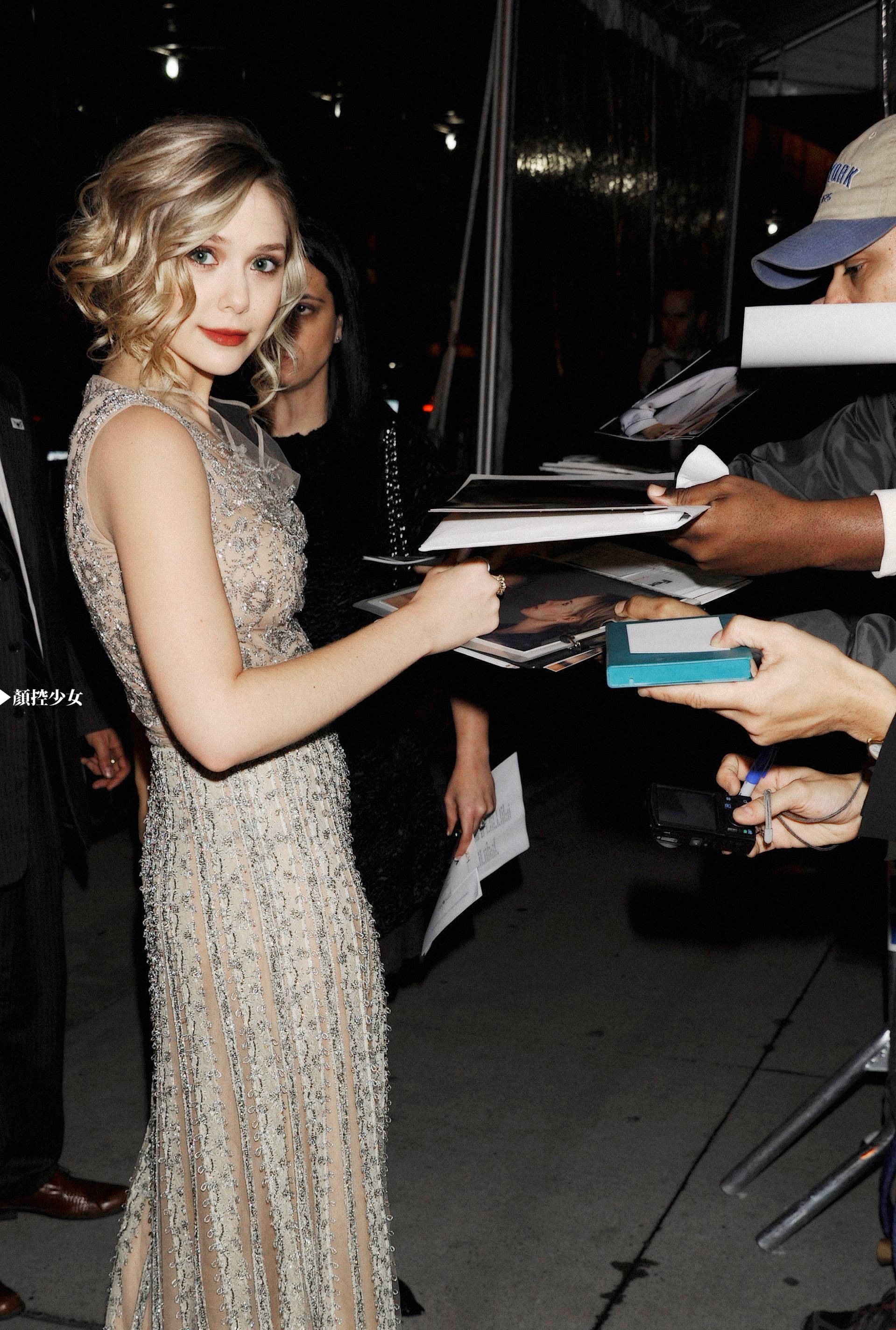 elizabeth olsen|奥妹这张抓拍真的美绝了