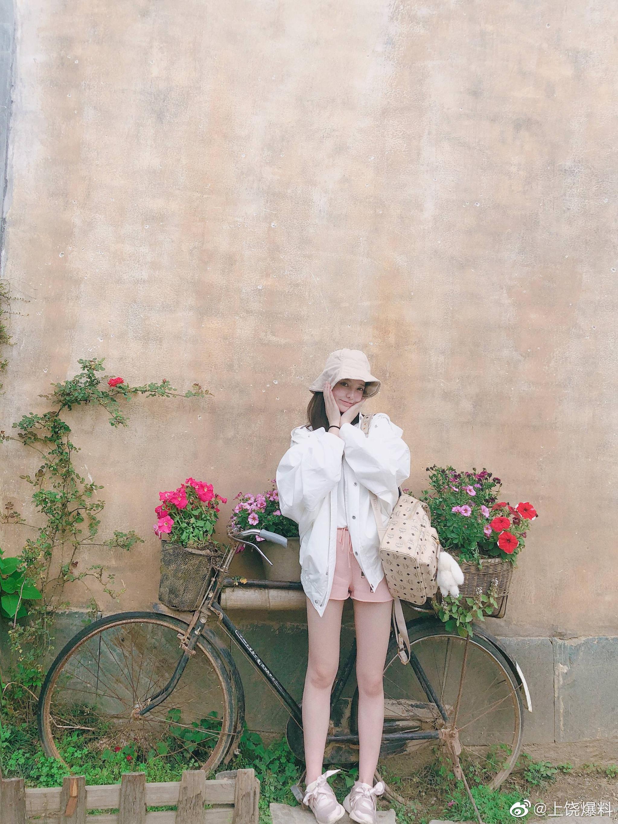 影视小花旦陈偌汐现身婺源篁岭