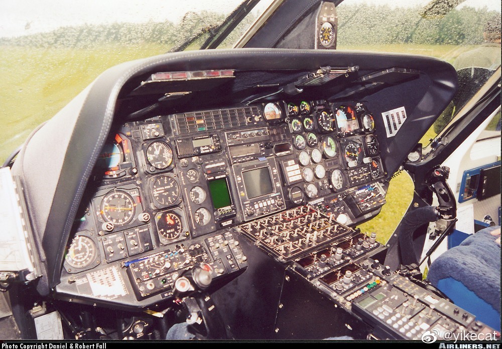 s-76直升机内饰图片