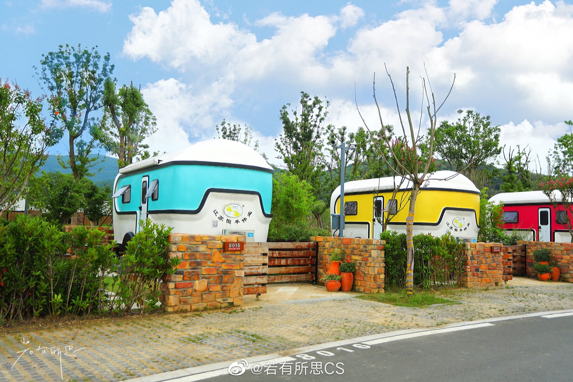 常州太湖湾露营谷,这里住宿有小型房车,中型房车,帐篷酒店