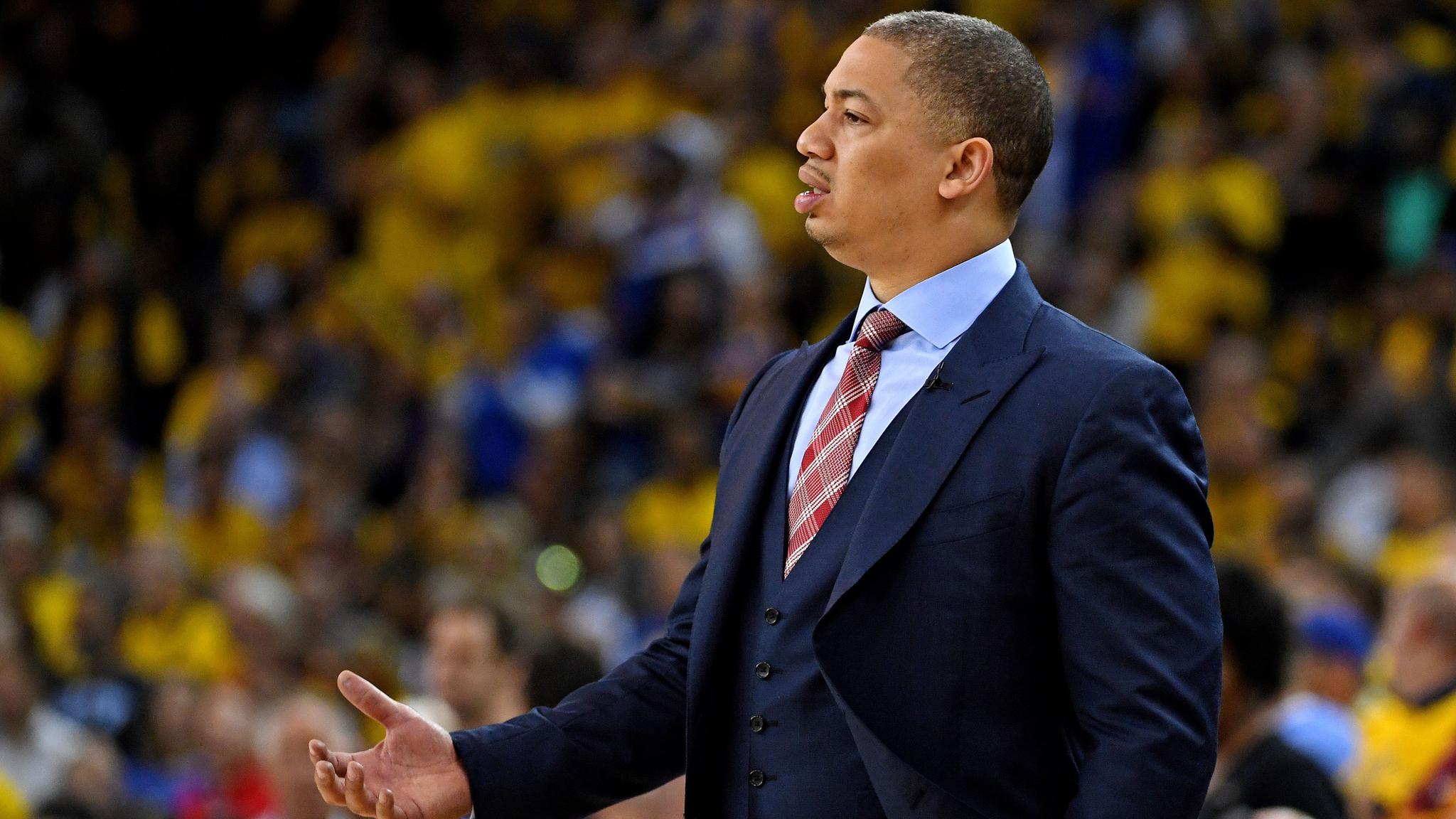 一喜一优!泰伦卢生日暗示湖人好事已近?詹皇绝配首选或是快船