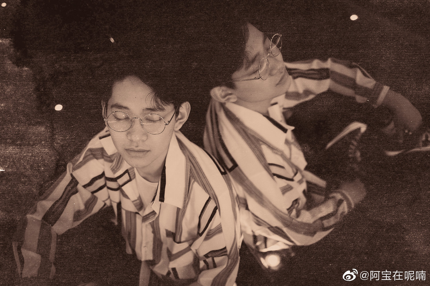 我可以画一个圈 把自己关在里面 把回忆挡在外面