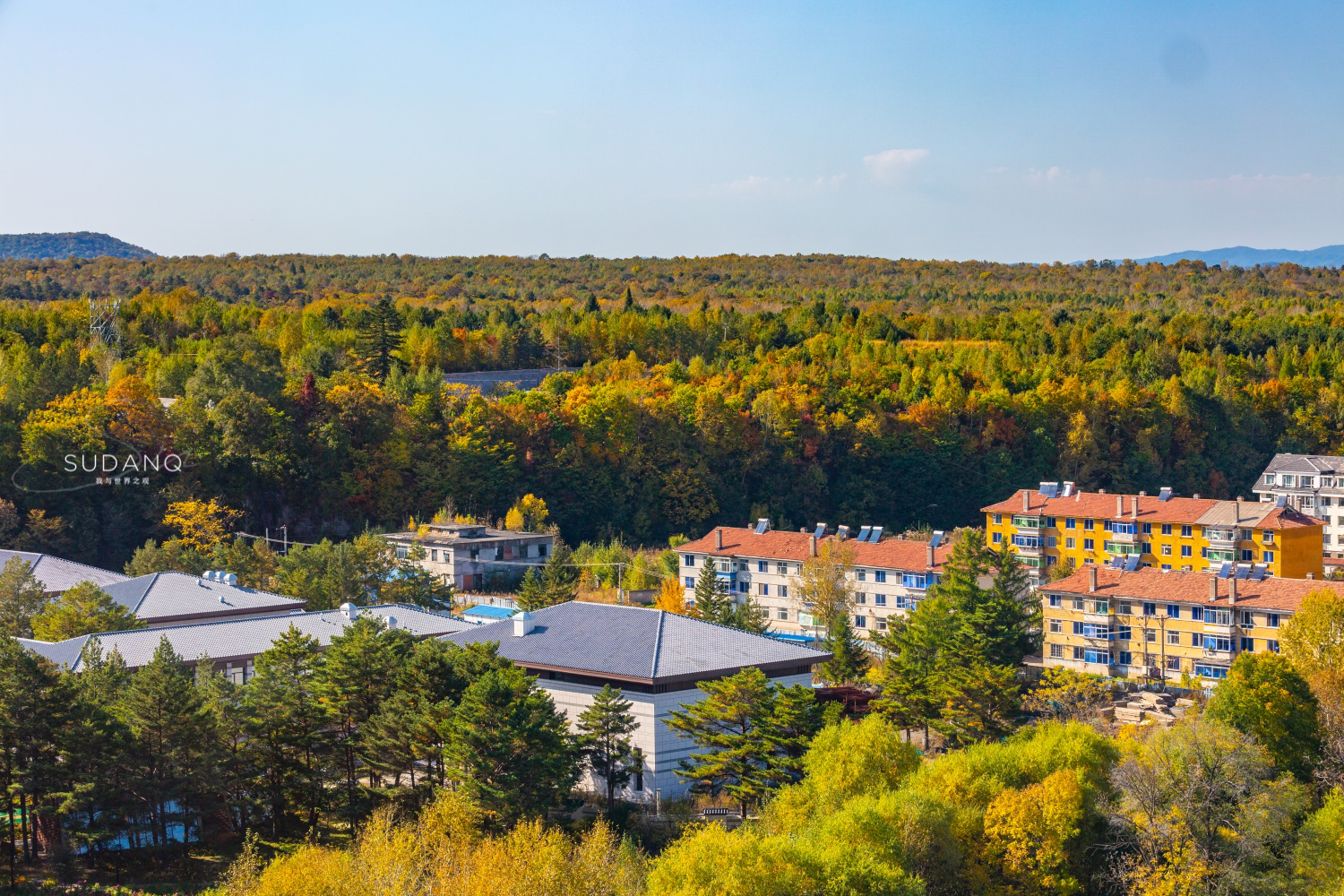 深秋,强烈推荐一个旅行地:长白山脚下二道白河镇