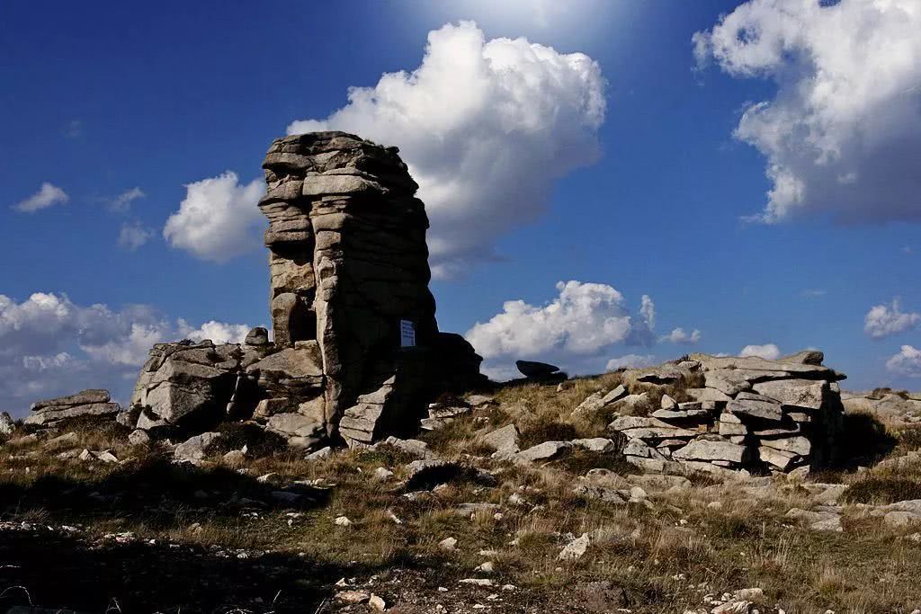 京郊有座历史久远的的古冰川遗迹,秀丽,壮美,怪异,神奇