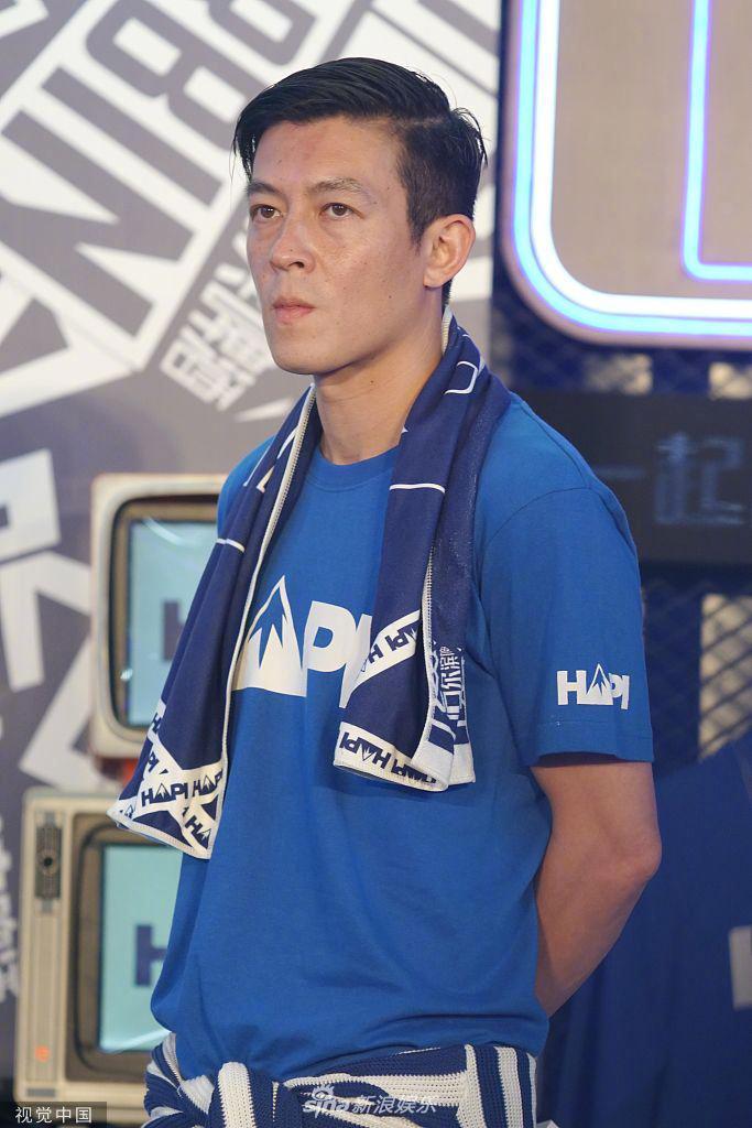 陈冠希15日在上海出席活动,素颜亮相的他真实皮肤状态一览无余