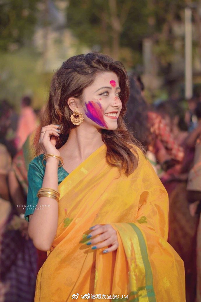 在印度的传统节日胡里节上