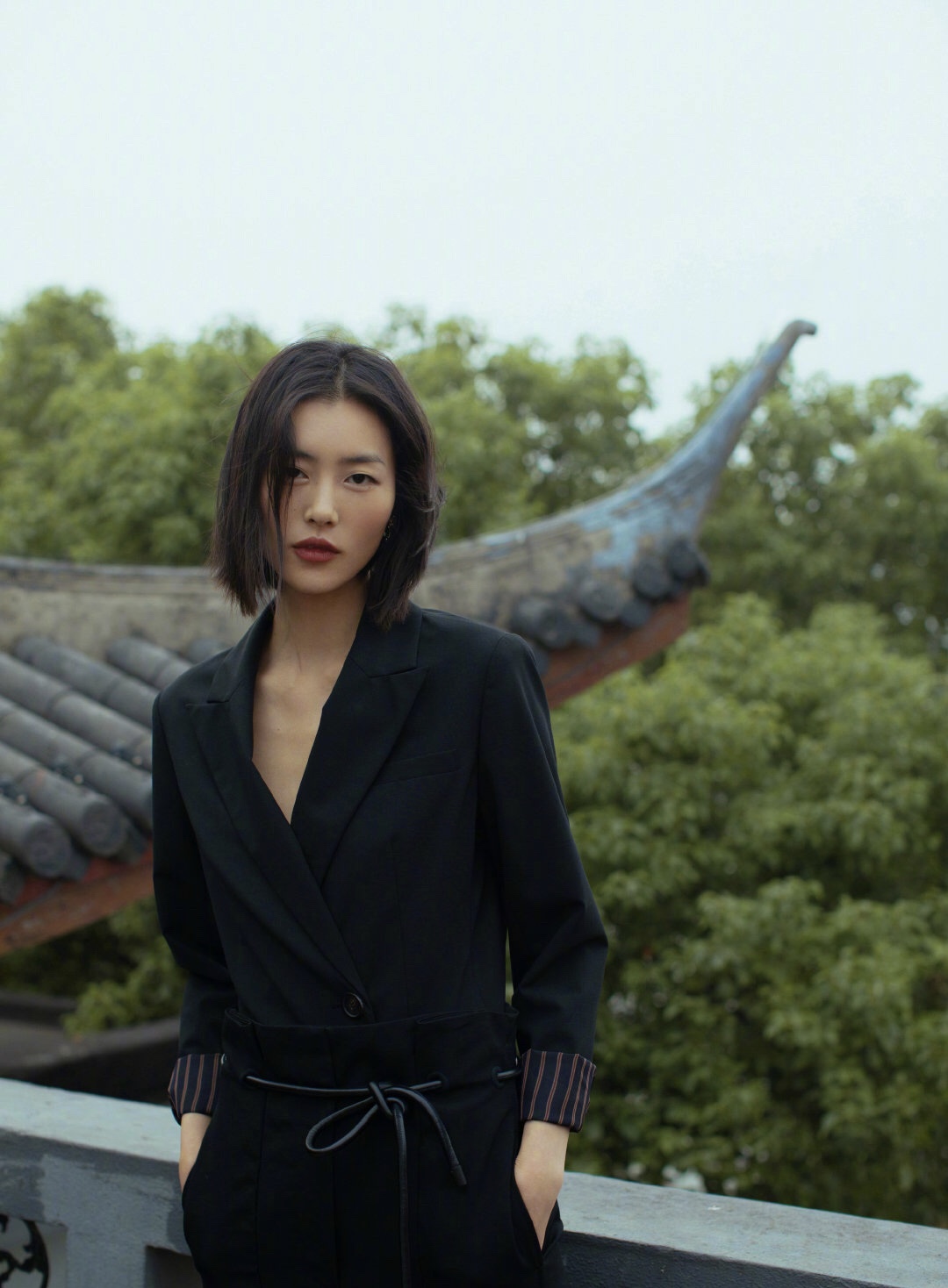 刘雯x erdos|短发西装雯,太飒～_高清图集_新浪网