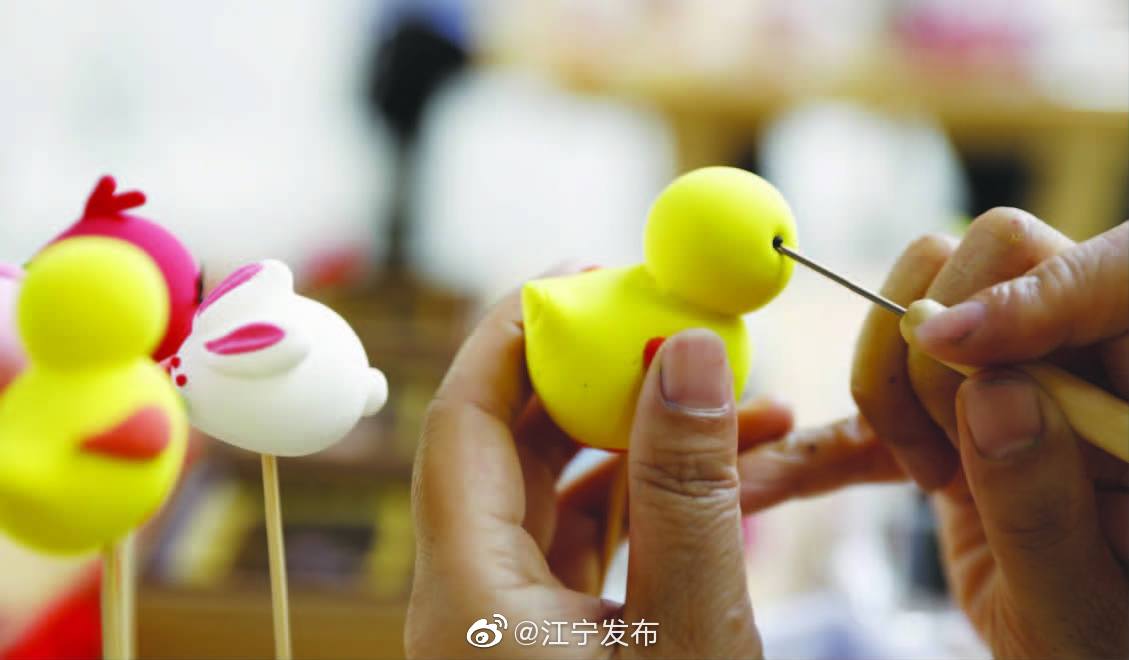 泥人面塑是我国一门古老的传统民间艺术,俗称“捏面人”|面塑|泥人|面人_新浪新闻