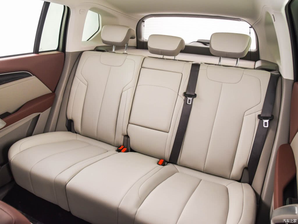 宝骏rs-5即将上市,"驴头"没了!网友:全新车标好看!