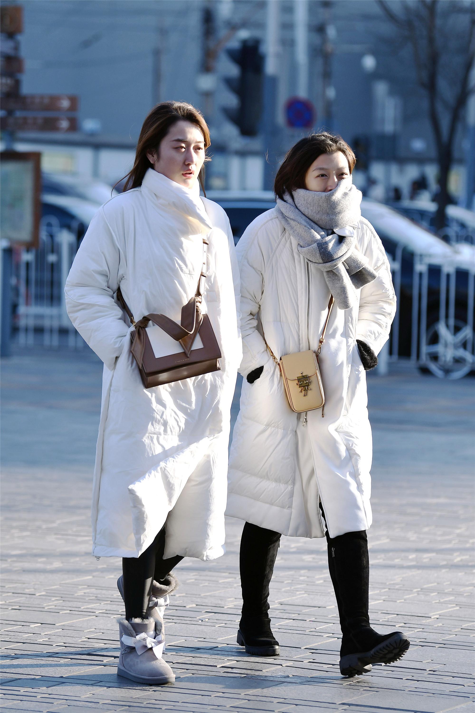 冬天要选长款羽绒服出去逛街,你会选择什么样的款式呢?