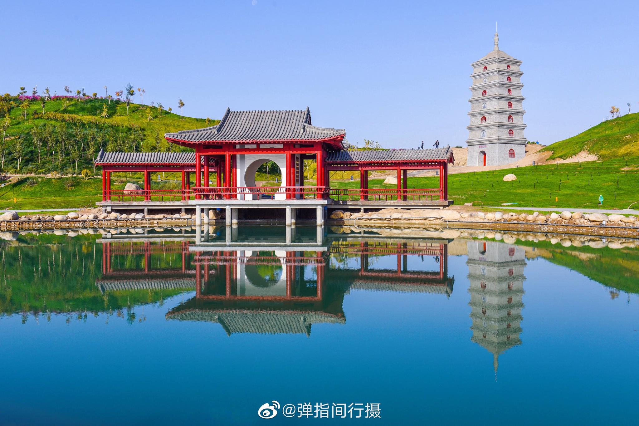 位于新疆西南部阿克苏地区的新和县,地处天山南麓,塔里木盆地北缘