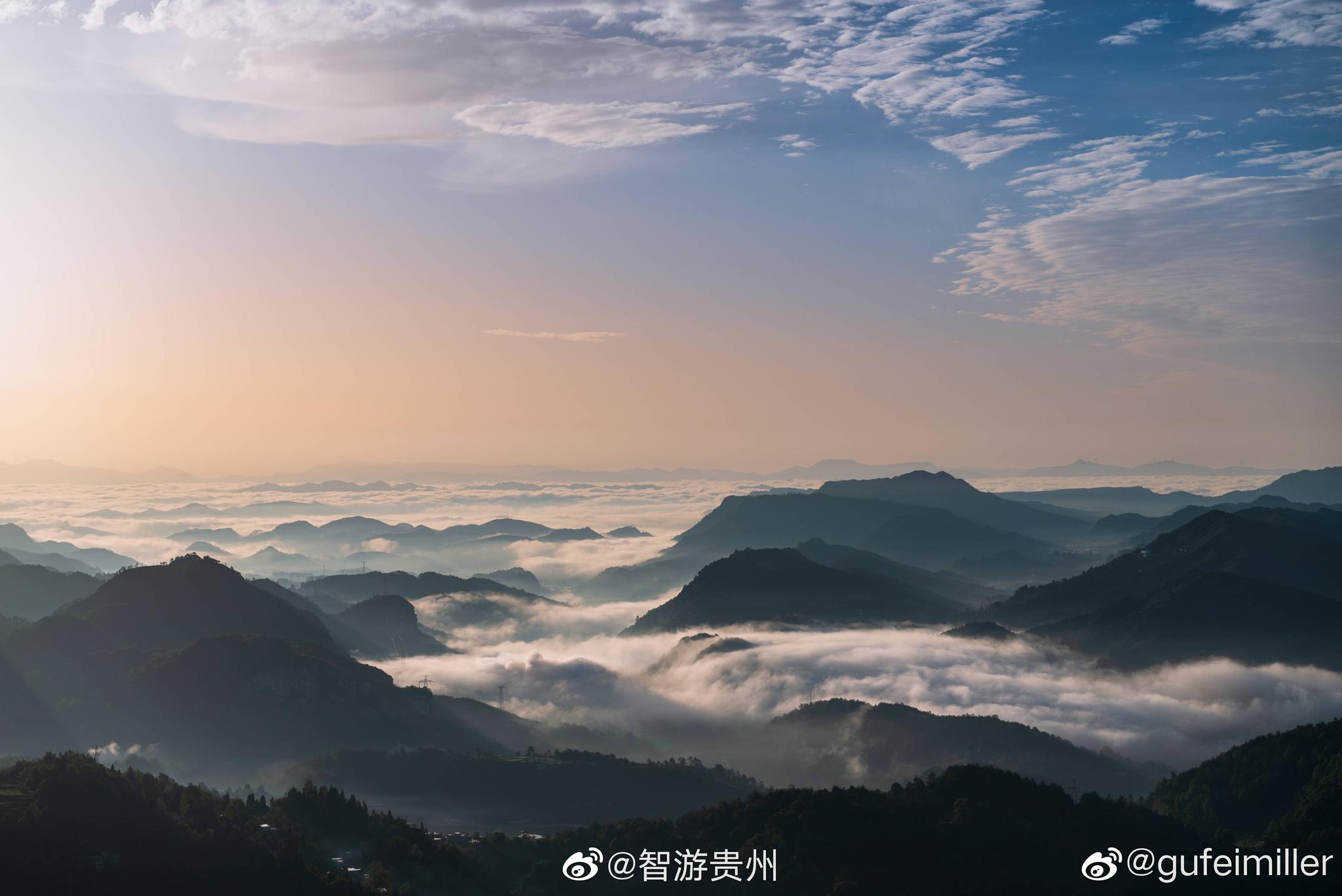 凌晨到清晨的花溪高坡，云海，星空，气辉，朝霞|朝霞|云海|星空|漫山遍野|花溪高坡_新浪新闻