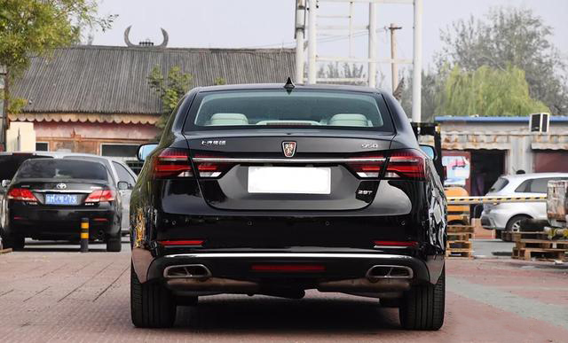 老款君越换壳重获新生荣威旗舰950国产中级车低调派