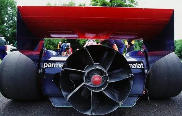 这台带风扇的超跑,原型车仅一次实战就被禁赛,售2000万打扰了