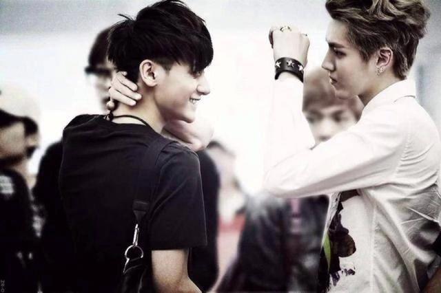吴亦凡黄子韬时隔多年首次同框:相视一笑,力破不和传言!