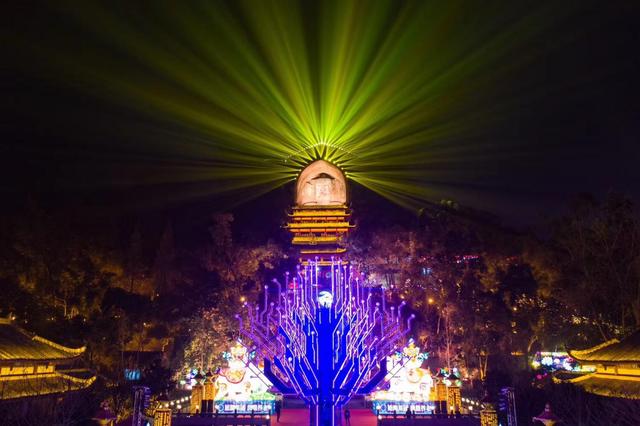 春节长假去哪儿?新晋网红打卡地荣县大佛文化灯会是不错的选择!