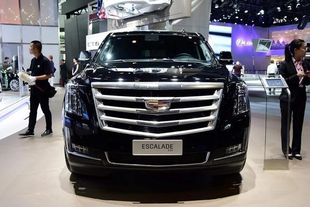 车长近5米7,霸气超奔驰大g,6.2l就有420马力,果弃路虎