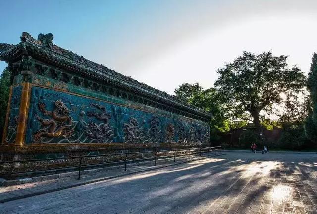 “千古萧墙”——中国传统建筑中的影壁艺术|寺庙|影壁|萧墙_新浪新闻