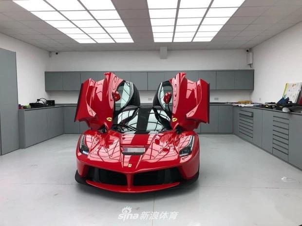 奥巴梅扬和他的豪车!