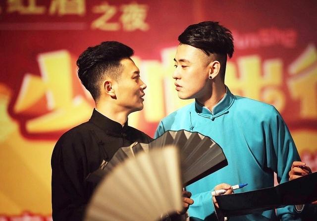 孟鹤堂砸挂张云雷,常规操作粉丝急什么?