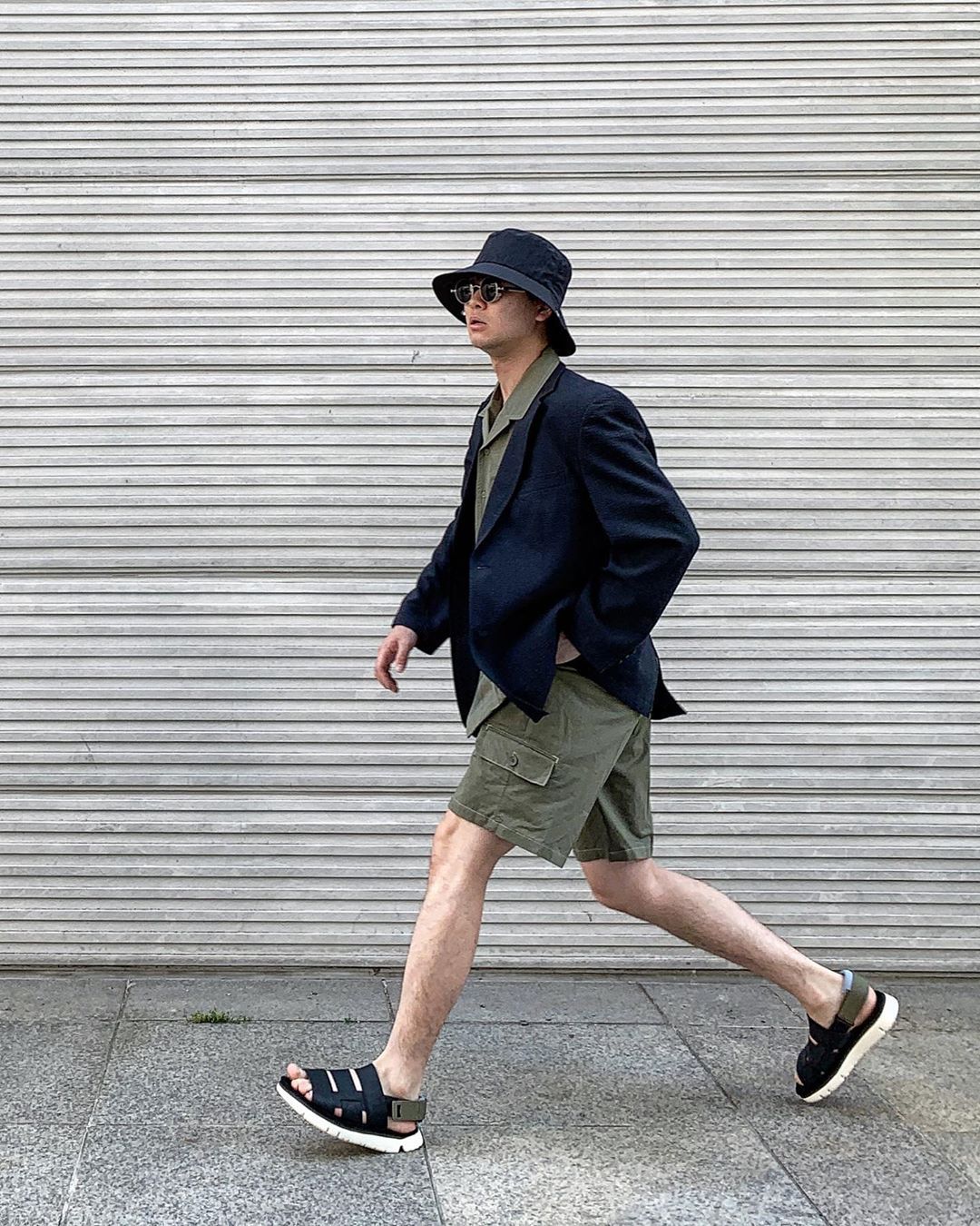 男生日韩系街头潮搭,凹造型必备|日韩|造型|男生_新浪新闻