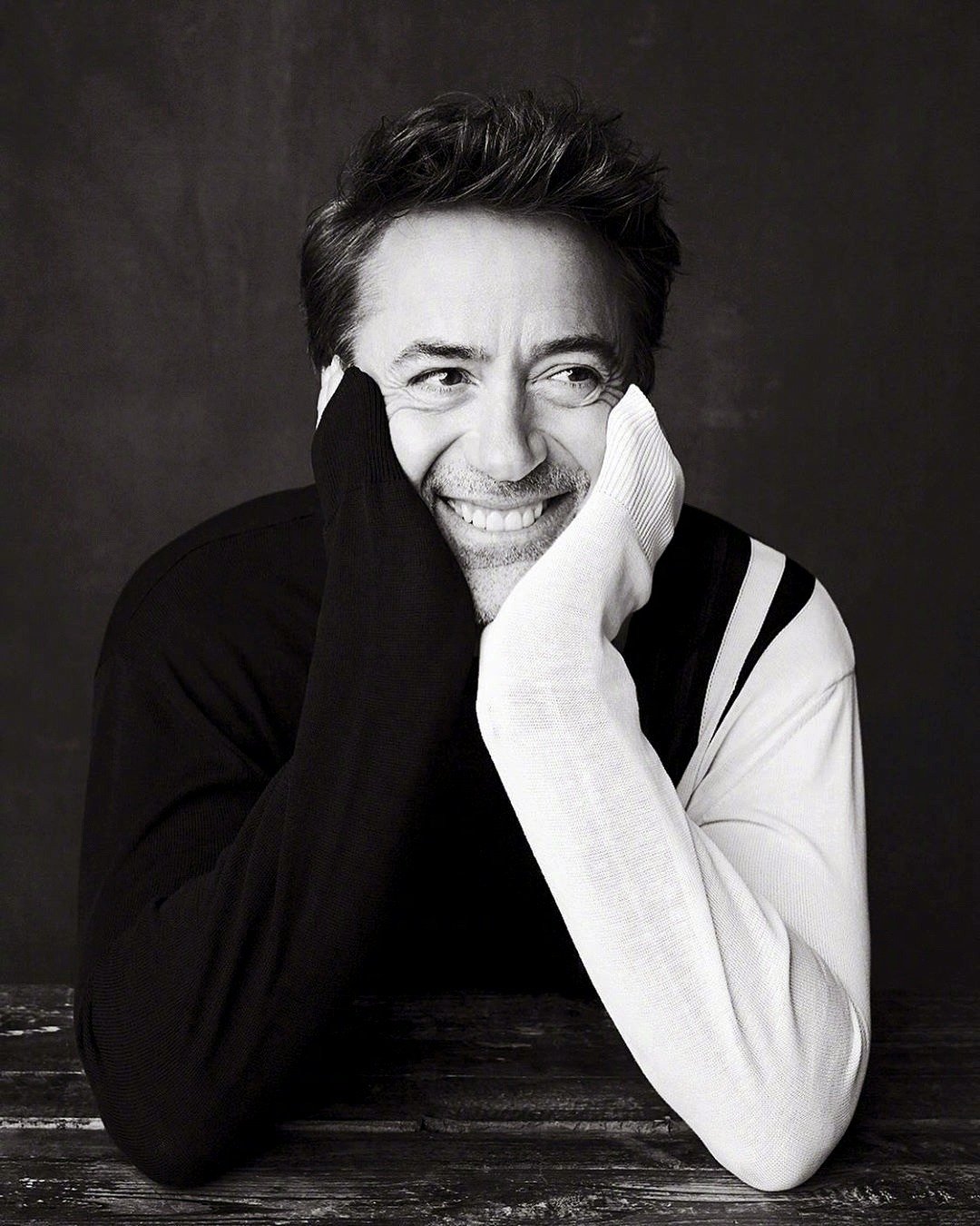 小罗伯特唐尼为offcamera拍摄的新黑白大片摄影师samjones