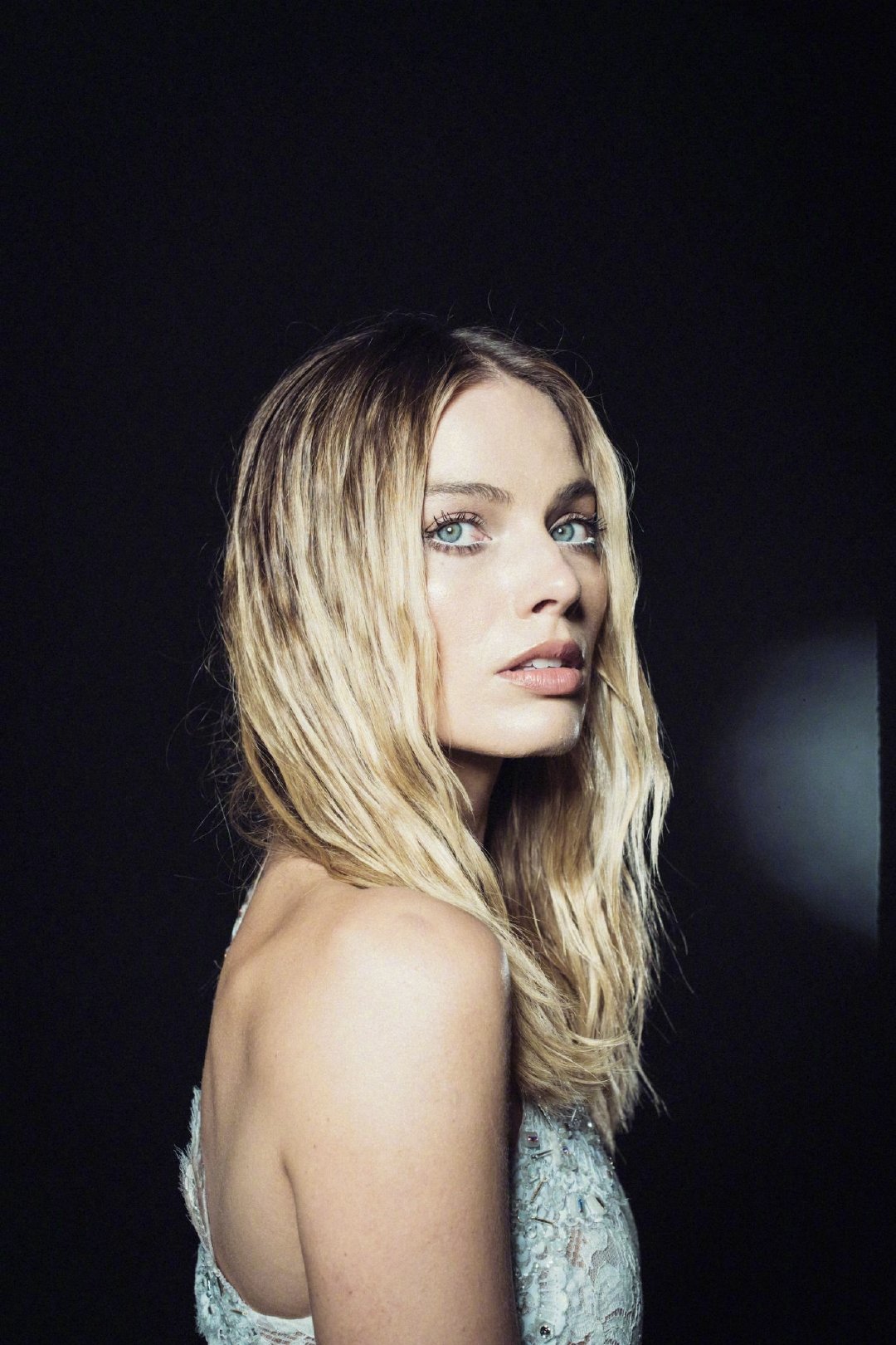 玛格特罗比最新名利场写真期待她在好莱坞往事中的表现