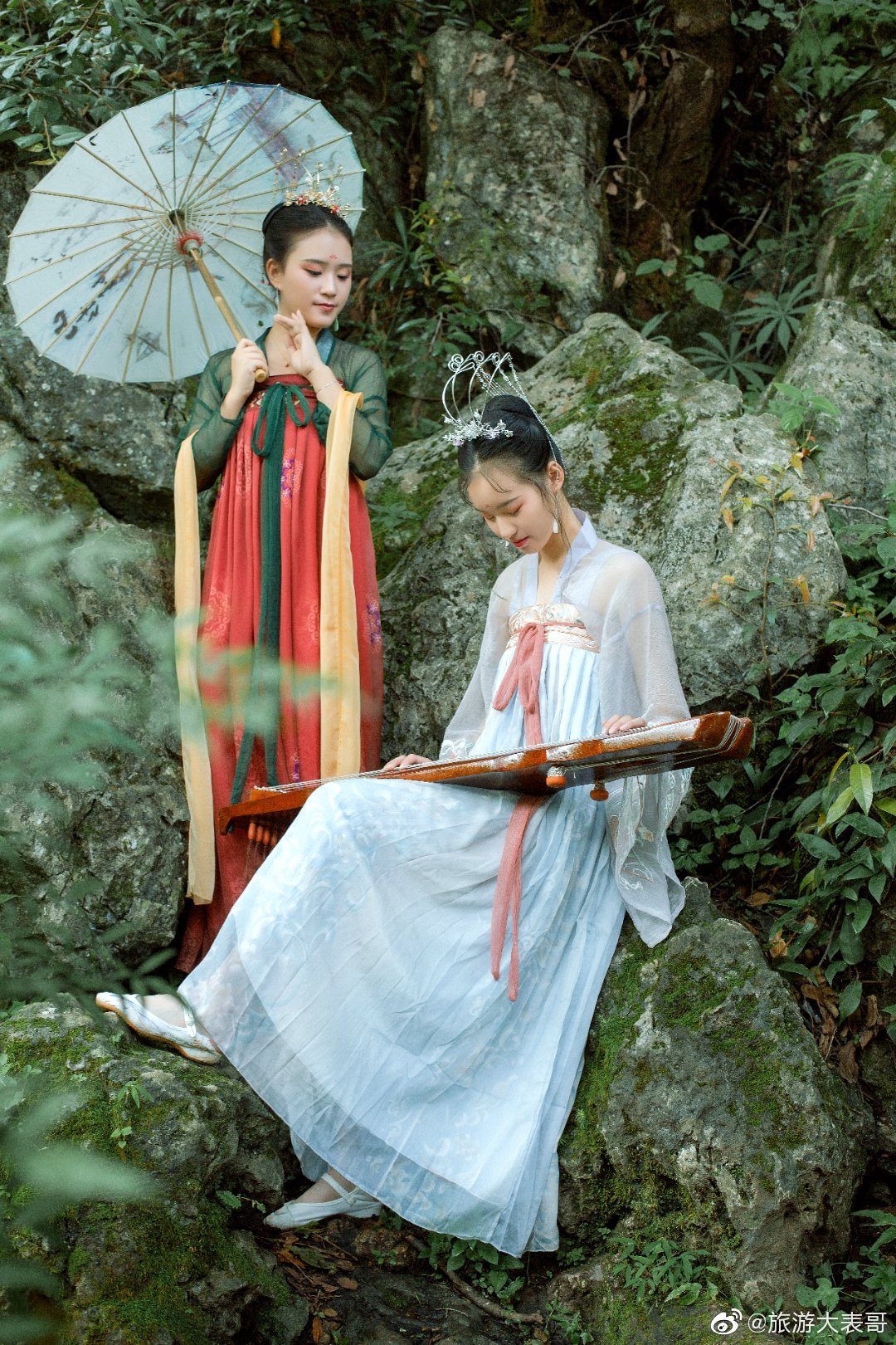 喜欢古琴的女子内心深处很柔美她们感情细腻温柔善良