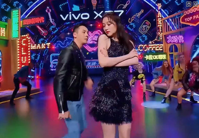 陈伟霆关晓彤双人合舞,却意外暴露陈伟霆真实身高!万万没想到|陈伟霆|