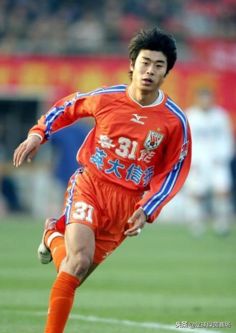 35岁韩鹏近况:出席李金羽婚礼,模特妻子颜值高,盼儿子效力鲁能