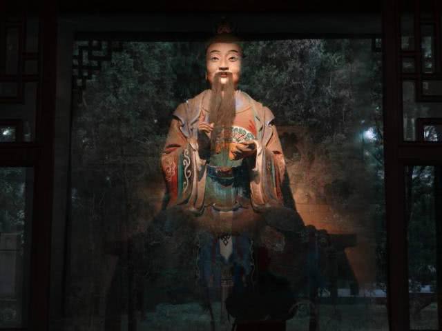 蜀汉丞相费祎塑像由于吕乂善行仁政,才德兼优,很快就被蜀汉朝廷调入