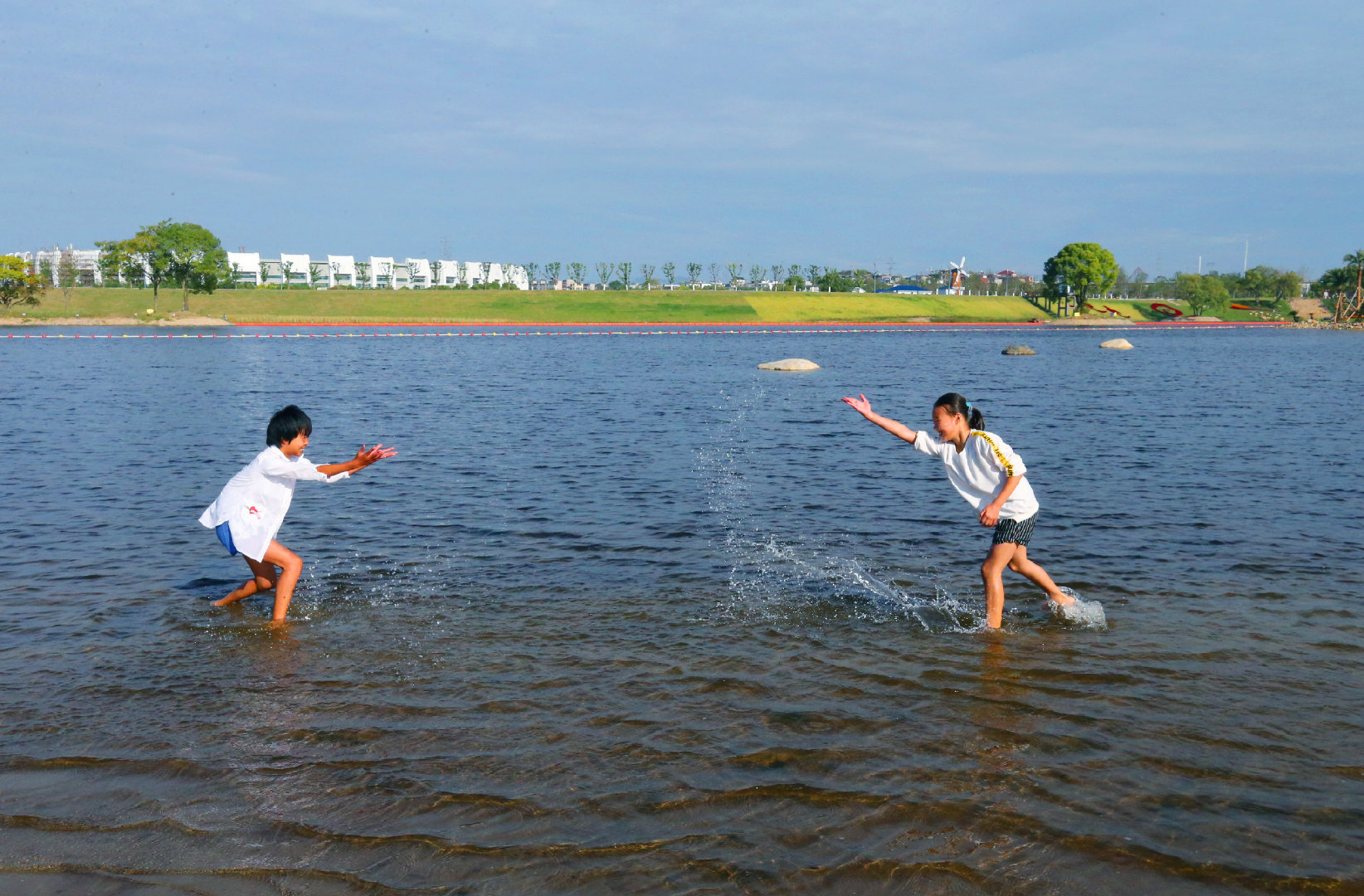 景德镇"网红"打卡地——西河湾沙滩公园:孩子的"游乐园"