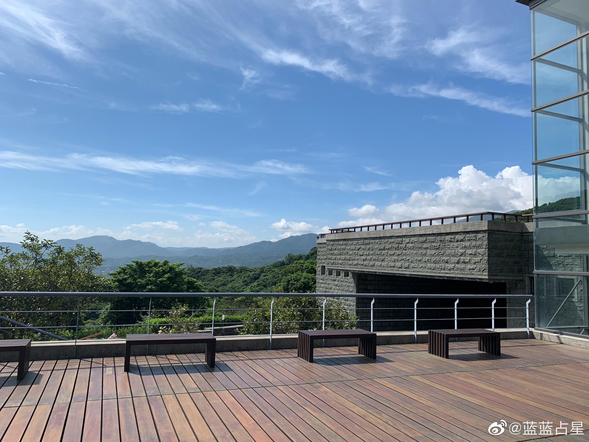 法鼓山,一只白鹭在桥上看风景."好愿在人间",见者有份