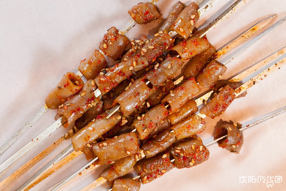 故里原味烧烤的烤海肠特别有嚼劲,海肠的口感弹,脆,甜