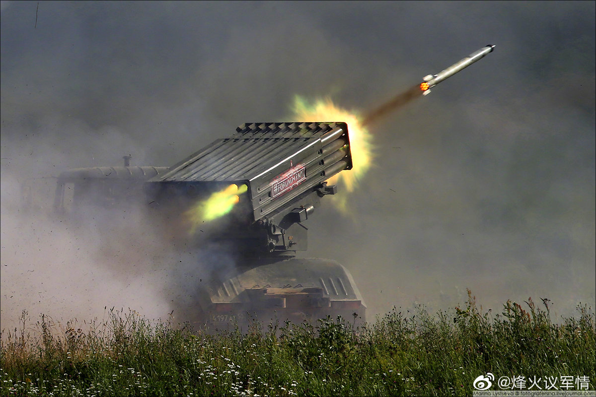 6月末,莫斯科郊外阿拉比诺军事训练场是"炮火连天"