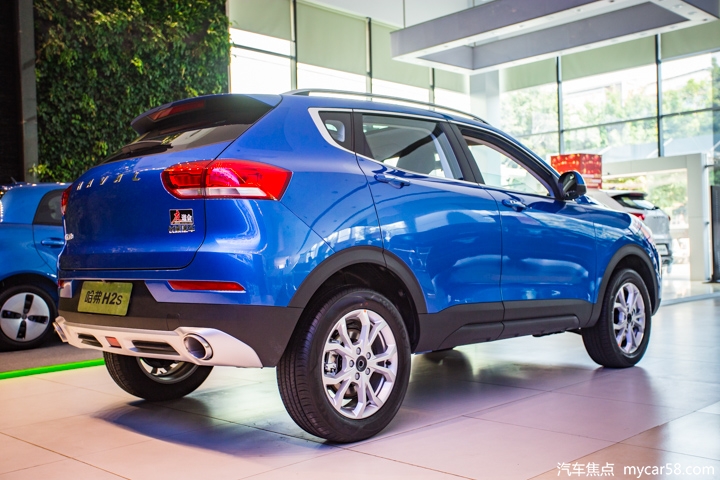 实力"圈粉"年轻人 哈弗h2s到店实拍